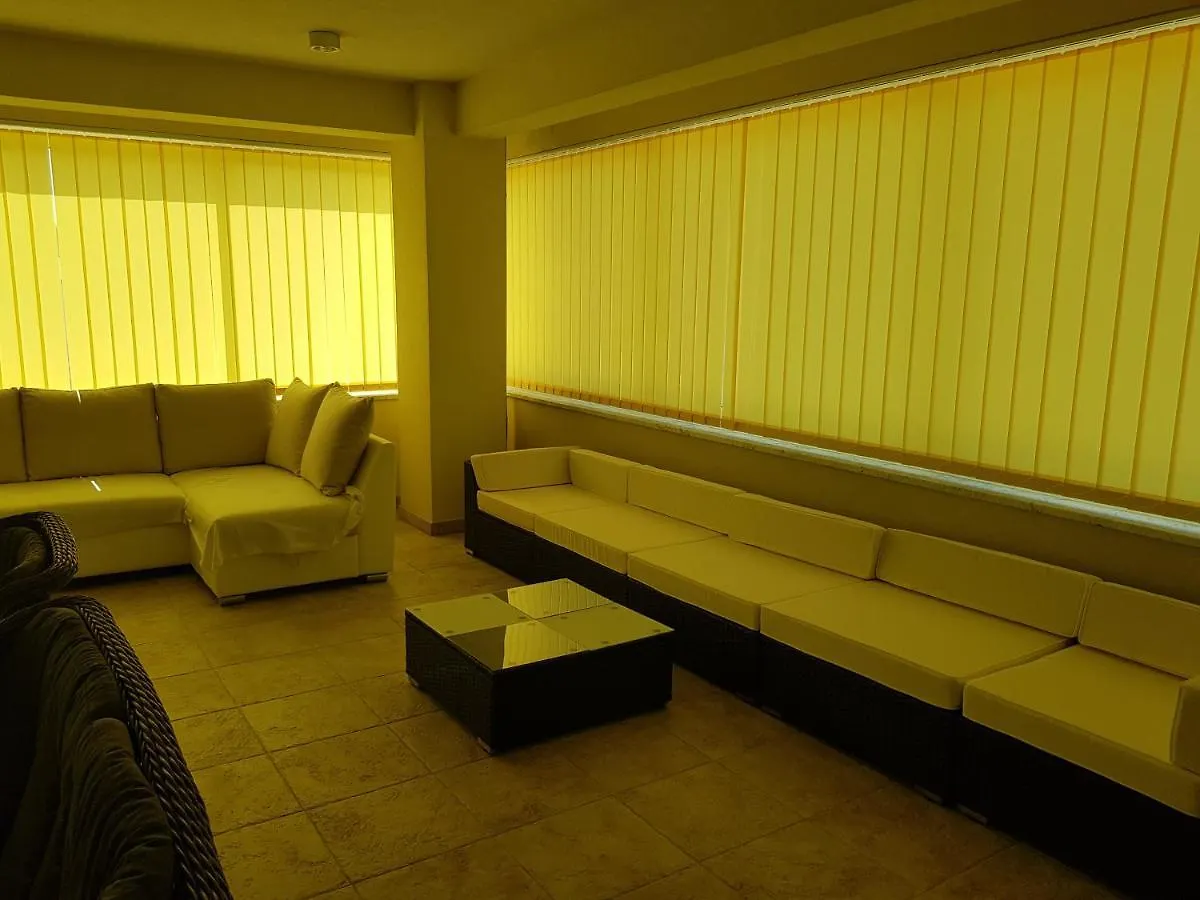 Yellow Cube Kozino