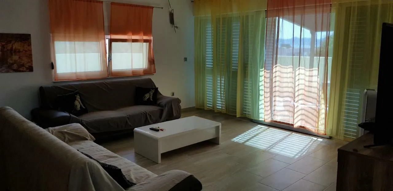 Yellow Cube Kozino Apartment